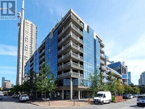 251 Queens Quay W in Toronto, ON - Building Photo - Building Photo