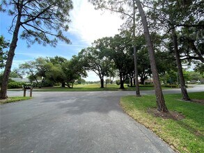 2767 Ringwood Meadow in Sarasota, FL - Building Photo - Building Photo