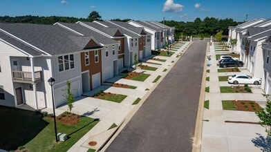 Tessa Barrow Crossing Townhomes in Winder, GA - Building Photo - Building Photo