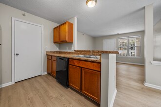 2420 Hill St in Raleigh, NC - Building Photo - Building Photo