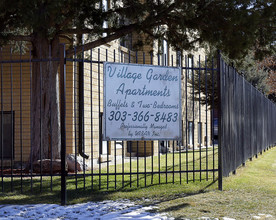 Village Gardens in Aurora, CO - Building Photo - Building Photo