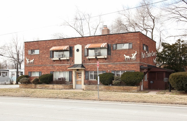 Pat's Trailer Court in Dearborn Heights, MI - Building Photo - Building Photo