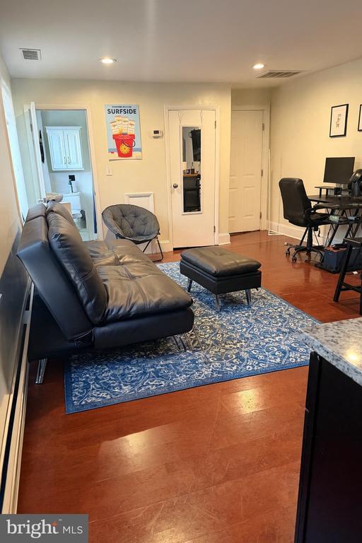 2034 Chestnut St in Philadelphia, PA - Foto de edificio - Building Photo