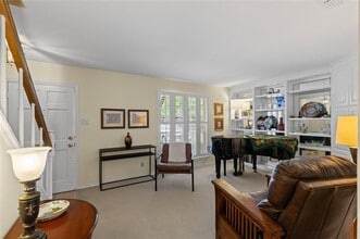 1231 Roaring Springs Rd in Fort Worth, TX - Building Photo - Building Photo