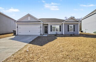 158 Courage Wy in Hinesville, GA - Building Photo