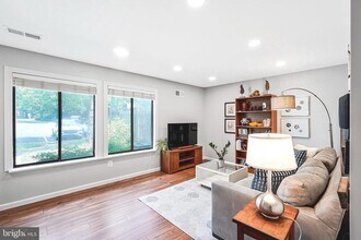 3138 Babashaw Ct in Fairfax, VA - Building Photo - Building Photo