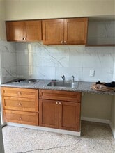 940 SW 10th St in Miami, FL - Building Photo - Building Photo
