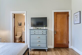 2805 E 16th Ave, Unit SI ID1026283P in Denver, CO - Foto de edificio - Building Photo