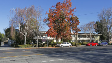 Hamilton House Apartments in San Jose, CA - Building Photo - Building Photo