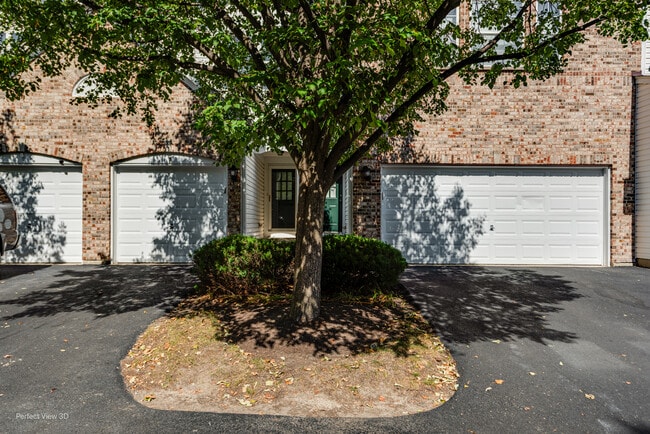 property at 2827 Stonewater Dr