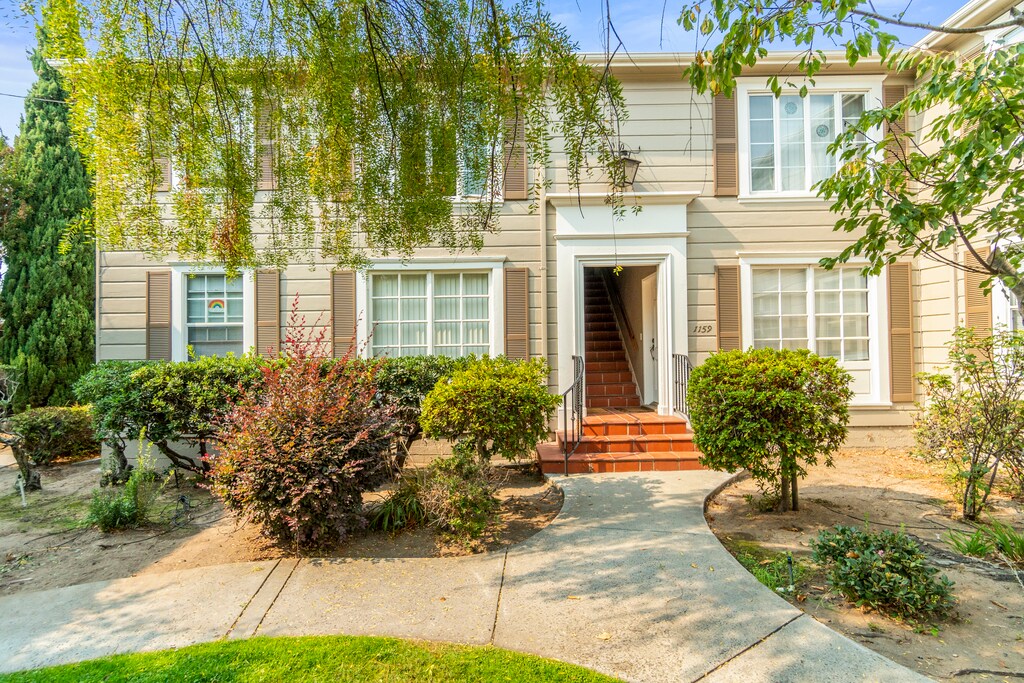 1159 Broadway in Alameda, CA - Building Photo