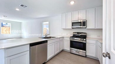 2834 Carnelian Trl in San Antonio, TX - Foto de edificio - Building Photo