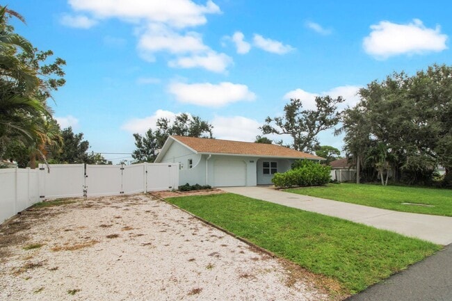 1616 Jupiter Rd in Venice, FL - Building Photo - Building Photo