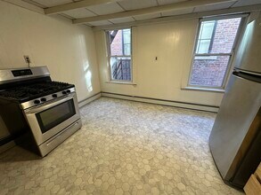 238 Cambridge St, Unit 1 in Boston, MA - Building Photo - Building Photo
