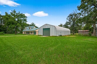 22573 Morgan Cemetery Rd in Cleveland, TX - Building Photo - Building Photo