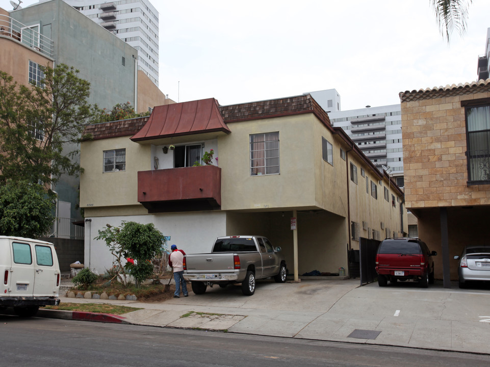 1240 Granville Ave in Los Angeles, CA - Building Photo