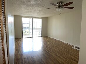 1820 N Lauderdale Ave, Unit 3411 in North Lauderdale, FL - Foto de edificio - Building Photo