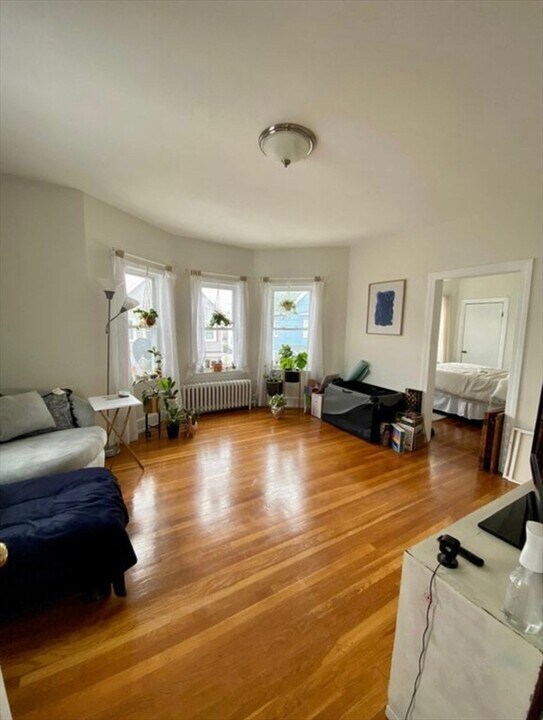 36 Linden St in Everett, MA - Building Photo