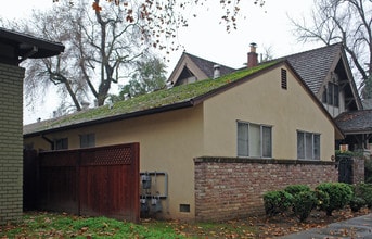 2723 H St in Sacramento, CA - Building Photo - Building Photo