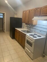 564 King St, Unit Rear back in Pottstown, PA - Building Photo - Building Photo