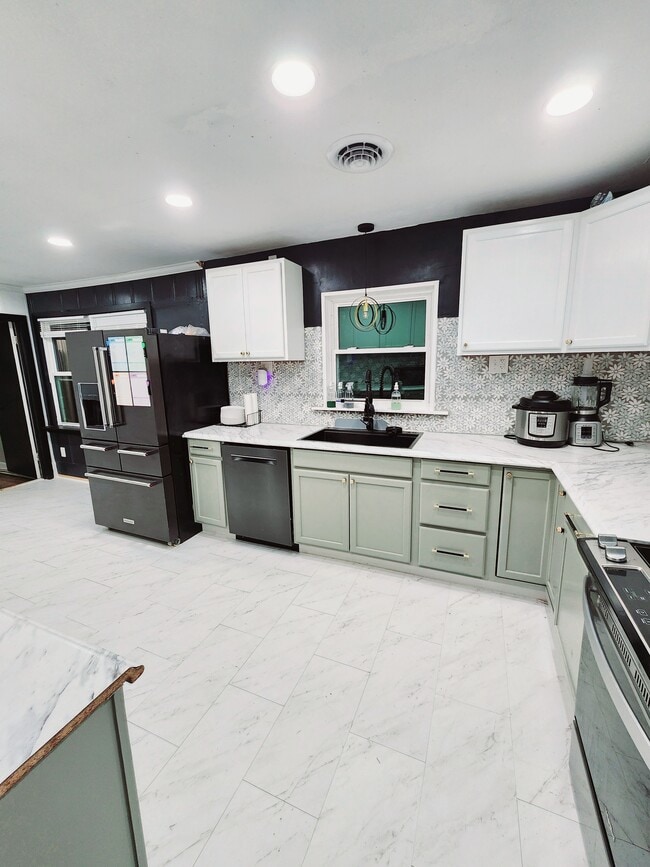 property at 3106 Mowles Rd