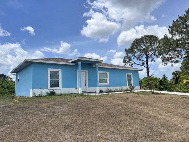 property at 3000 Sunshine Blvd S