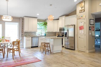 4529 Worcester Rd in Sarasota, FL - Building Photo - Building Photo