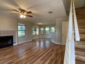 10420 Bilbrook Pl in Austin, TX - Building Photo - Building Photo