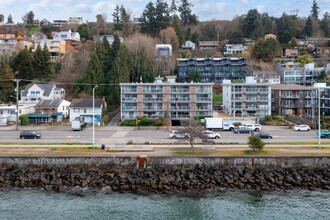 2108 Alki Ave SW in Seattle, WA - Building Photo - Building Photo