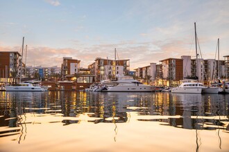 AMLI Marina Del Rey in Marina Del Rey, CA - Building Photo - Building Photo