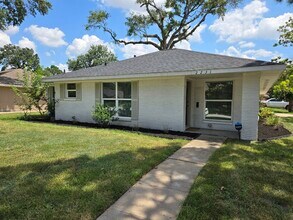 2231 Latexo Dr in Houston, TX - Building Photo - Building Photo