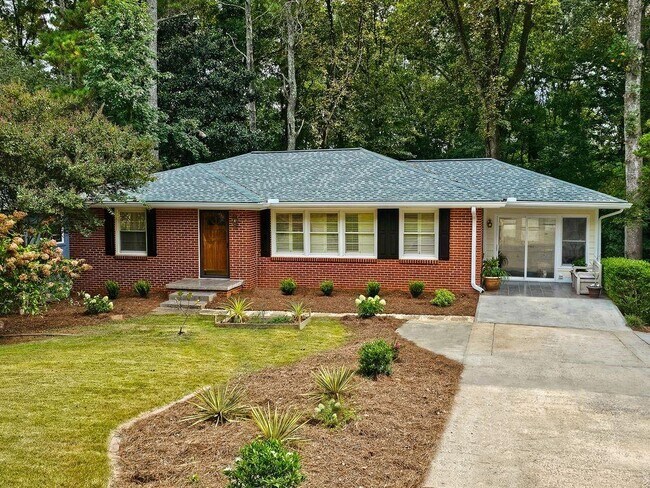 2115 Willivee Dr in Decatur, GA - Building Photo - Building Photo