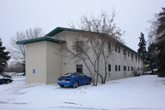 1075 County Highway 10 in Blaine, MN - Building Photo - Building Photo