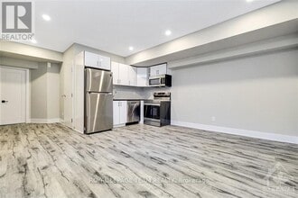 1307 Thames St in Ottawa, ON - Building Photo - Building Photo