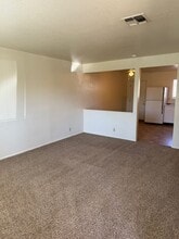 863 Shiloh Ct in Redding, CA - Building Photo - Building Photo