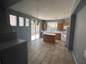 10628 Primrose Arbor Ave in Las Vegas, NV - Building Photo - Building Photo