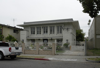 1611 N Harvar in Los Angeles, CA - Building Photo - Building Photo