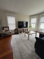 45 Nichols Ave in Fairfield, CT - Building Photo