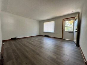 3020 Leahy St-Unit -#1 in Muskegon Heights, MI - Building Photo - Building Photo