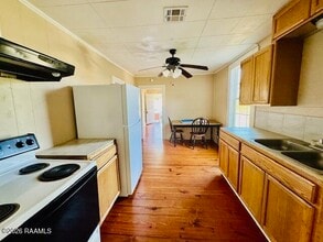 330 N 10th St in Eunice, LA - Building Photo - Building Photo