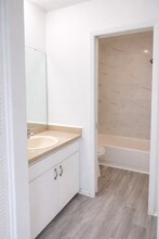 3427 59th Ave W in Bradenton, FL - Foto de edificio - Building Photo