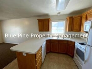 3156 Chasewood Dr in Ammon, ID - Building Photo - Building Photo