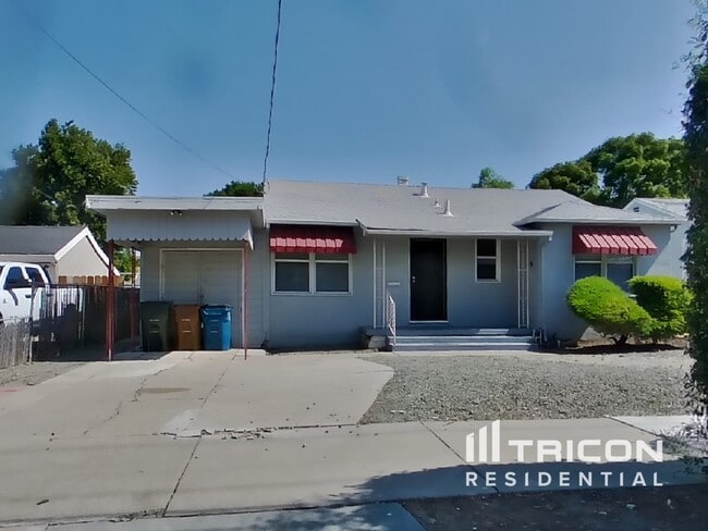 property at 1316 W 9th St