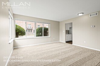 612 Madison Street in Clarksville, TN - Building Photo - Interior Photo