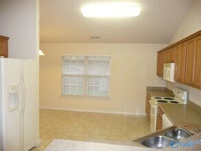 105 Zeona Ct SW in Huntsville, AL - Building Photo - Building Photo