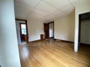 134 Buell St in Burlington, VT - Foto de edificio - Building Photo