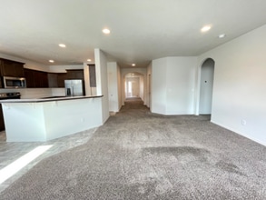 513 Sherman St in Moxee, WA - Building Photo - Building Photo