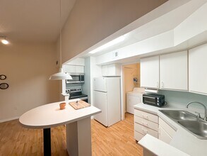 2601 SW Archer Rd, Unit C312 in Gainesville, FL - Building Photo - Building Photo