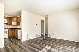 680 Williams Rd in Columbus, OH - Foto de edificio - Building Photo