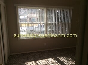 4020 E Douglas St in Farmington, NM - Building Photo - Building Photo